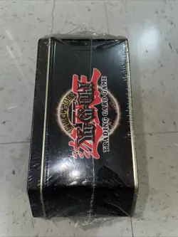 YUGIOH TCG 2004 COLLECTORS TIN BLADE KNIGHT BRAND NEW SEALED - Image 4