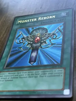 Monster Reborn LOB-118 (Ultra Rare, Unlimited) NM - Image 3