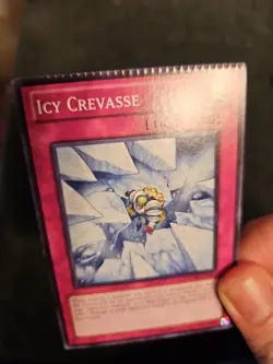 *Misprint* Icy Crevasse PHSW-EN069 Yu-Gi-Oh! Card Photon Shockwave Crimped - Image 1