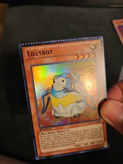 *Misprint* YuGiOh! - Lillybot DRLG-EN050 Super Rare 1st Edition NM Crimped - Image 2