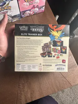 Pokemon TCG Hidden Fates Elite Trainer Box (ETB) New Factory Sealed - Image 5