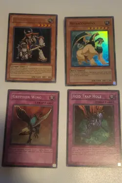 YU-GI-OH! LOT OF 4 1996 YUGIOH CARDS HOLO #9 - Image 1