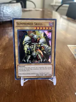 Yugioh Summoned Skull DPYG-EN002 Super Rare NM y29 - Image 1