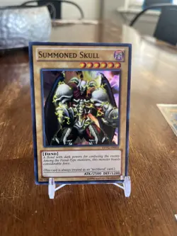 Yugioh Summoned Skull DPYG-EN002 Super Rare NM y29 - Image 3