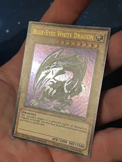 2016 Yu-Gi-Oh! Blue-Eyes White Dragon Ultra Rare Limited Edition CT13-EN008 NM - Image 2