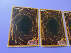 Yu-Gi-Oh! 3 X Snatch Steal SD2-EN013 1st Edition Playset - Image 10