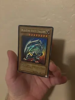 Wavy Print Blue-Eyes White Dragon SDK-001 Starter Deck: Kaiba Yugioh - Image 1