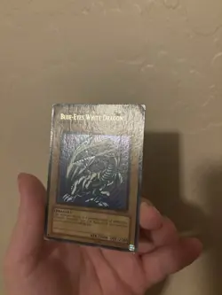 Wavy Print Blue-Eyes White Dragon SDK-001 Starter Deck: Kaiba Yugioh - Image 2