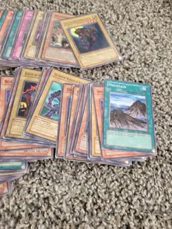 Lot of 300+  Yugioh Cards from different sets - Image 5