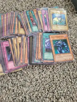 Lot of 300+  Yugioh Cards from different sets - Image 9