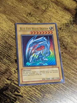 Yugioh Blue-Eyes White Dragon SDK-001 Ultra Rare Unlimited - Image 1