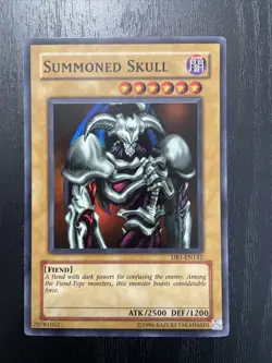 Yugioh Summoned Skull DB1-EN142 Super Rare Unlimited Edition - Image 1