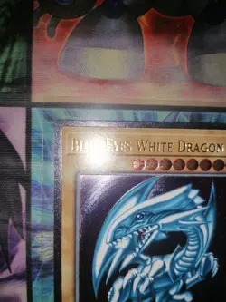 YU-GI-OH! Blue Eyes White Dragon Ultimate Rare Op28 En-001 Euro Print Lp 2 - Image 2
