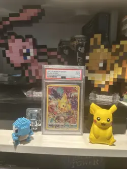 PokÃ©mon Pikachu TCG Crown Zenith Holo Card 160/159 PSA 9 Secret Rare - Image 1