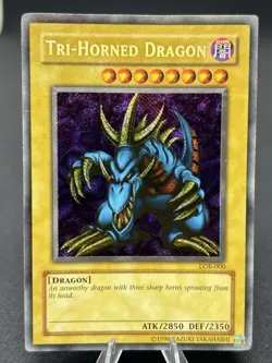 Tri-Horned Dragon (LOB-000) - LOB-000 - Secret Rare - Unlimited - Image 4