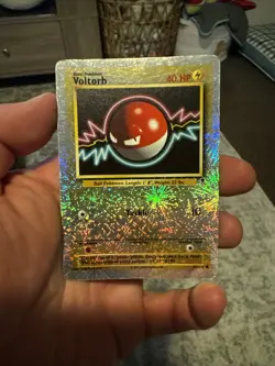 Pokemon Card - Voltorb - Legendary Collection 97/110 Reverse Holo (LP) - Image 3