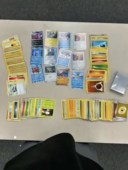 LOT OF POKEMON  CARDS over 150 mostly energy and trainers - Image 10