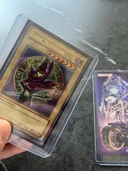 Yu-Gi-Oh! TCG 2 Dark Magicians (Retro Pack RP01-EN003 Unlimited Ultra Rare) - Image 6