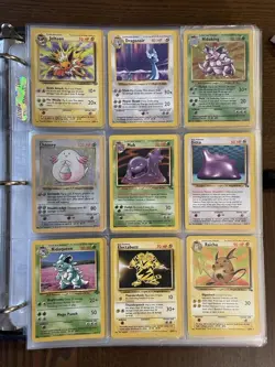 Pokémon Binder 300+ Cards Mixed. Holos - Image 29