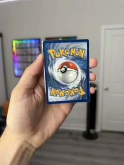 2021 Pokemon SWSH Victini VMAX (Secret) Rare 165/163 Battle Styles Full Art NM! - Image 4