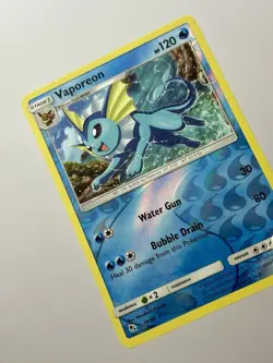 Vaporeon  18/68 (NM) Reverse Holo Sword & Shield: Hidden Fates 2019 Pokémon - Image 3