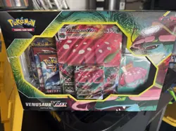 Pokemon TCG: Sword & Shield Venusaur VMAX Battle Box - Image 2