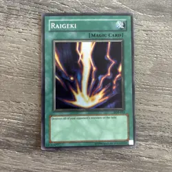 Yu-Gi-Oh! TCG Raigeki Legend of Blue Eyes White Dragon LOB-053 Super Rare - Image 1