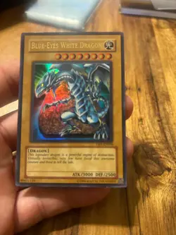 Yu-Gi-Oh! TCG Blue-Eyes White Dragon Dark Beginnning DB1 EN098 - Image 1