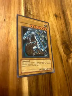 Yu-Gi-Oh! TCG Blue-Eyes White Dragon Dark Beginnning DB1 EN098 - Image 3