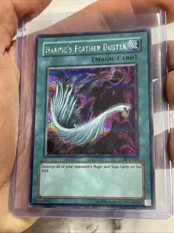Yugioh Harpie's Feather Duster SDD-003 Secret Rare Unlimited Very Light Play VLP - Image 1