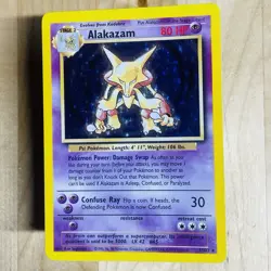 Vintage 1999 Alakazam 1/102 Base Set Holo Rare English PokÃ©mon TCG WOTC MP Card - Image 1