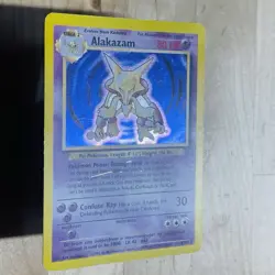 Vintage 1999 Alakazam 1/102 Base Set Holo Rare English PokÃ©mon TCG WOTC MP Card - Image 3