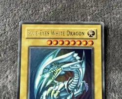 Yugioh Blue-Eyes White Dragon Ultra Rare Holo 1996 Yu-Gi-Oh! SDK-001 - Image 5