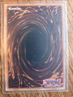 Yugioh OP28-EN001 Blue-Eyes White Dragon Ultimate Rare Europe NM - Image 5