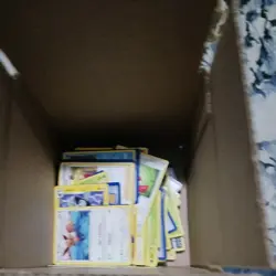 Pokemon Cards box hundreds of  cards (1995 VINTAGE - 2024)  holos and regular - Image 1