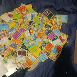 Pokemon Cards box hundreds of  cards (1995 VINTAGE - 2024)  holos and regular - Image 10