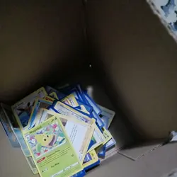 Pokemon Cards box hundreds of  cards (1995 VINTAGE - 2024)  holos and regular - Image 3