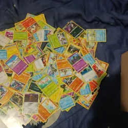 Pokemon Cards box hundreds of  cards (1995 VINTAGE - 2024)  holos and regular - Image 9