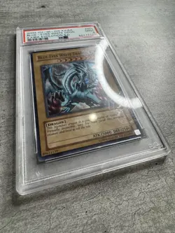 Yugioh Card Blue-Eyes White Dragon Super Rare PSA 9 Mint, Kaiba SKE-001 2004 (1) - Image 5