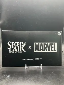 Magic The Gathering Secret Lair x Marvel's Black Panther Rainbow Foil Edition - Image 3