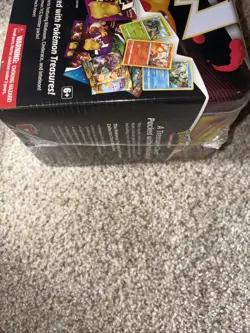 Pokemon TCG 2020 Spring Collector's Chest Lunch Box Tin Sword & Shield SEALED - Image 9