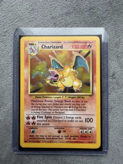 PokÃ©mon TCG Charizard Base Set Holo Unlimited Rare Card 4/102 - Image 1