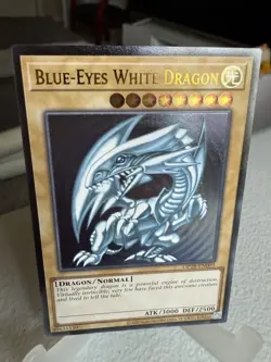 Blue-Eyes White Dragon OP28-EN001 OTS Tournament Pack 28 Unlimited - Image 1