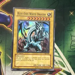 Yugioh! Blue-Eyes White Dragon SKE-001 Super Rare 1st Edition MP - Image 1