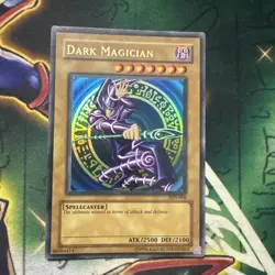 Yugioh! Dark Magician SDY-006 Ultra Rare Unlimited DMG - Image 1