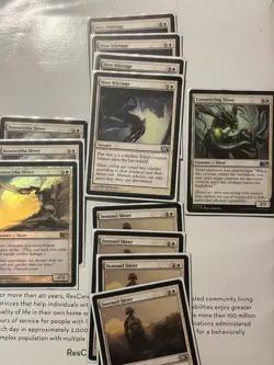 Sliver Queen Stronghold + 66 Card Tribal Sliver Deck + Deck Box & Sleeves - Image 4