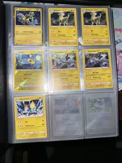 Huge Binder Collection Lot of 200+ Pokemon Cards Mixed Sets LP/NM - Image 2