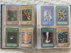 Vintage Japanese Yugioh Binder Collection Exodia +  Blue Eyes Dragon Played!! - Image 4