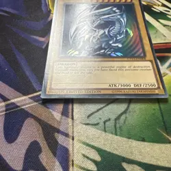 Yugioh! Blue-Eyes White Dragon CT13-EN008 Ultra Rare Limited Edition VLP - Image 2