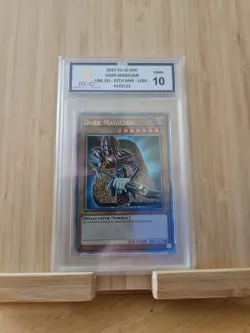 Yu-Gi-Oh! Dark Magician LC01-EN005 Limited Edition MGC 10 Card - Image 1